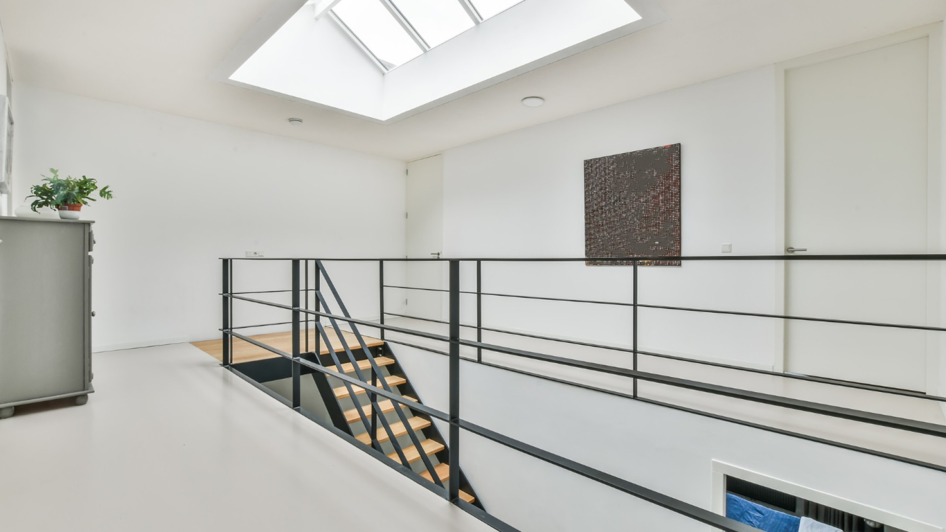 Pourquoi le garde-corps à câbles séduit les intérieurs contemporains ?